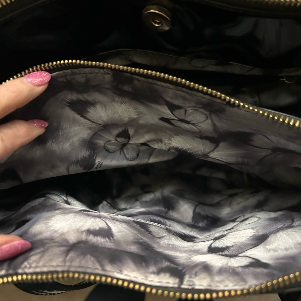 Ted Baker Glossy Black Satchel with Gold Accents - Picture 4 of 13